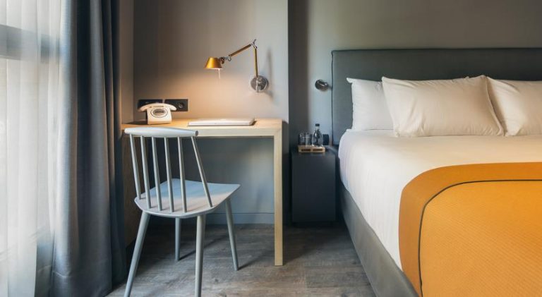 yurbban accessible bedroom rolstoeltoegankelijk hotel centrum Barcelona